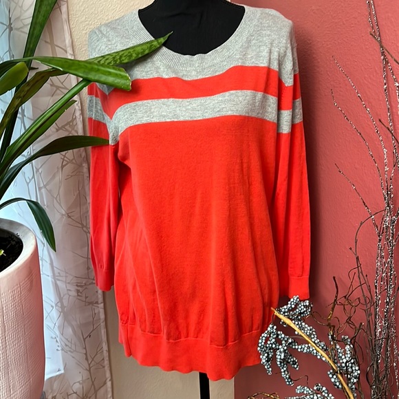 Banana Republic Sweaters - Banana Republic Scoop Neck Cotton Blend Sweater